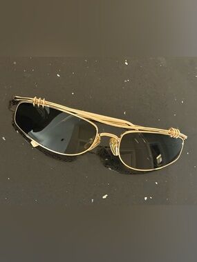 DEZI Linked Up Gold Frame Sunglasses